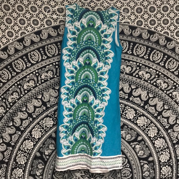 Patterned Dress - Picture 2 of 2